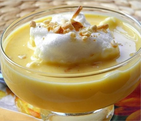 Floating-Island-Traditional-French-Dessert